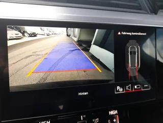 e-tron 55 quattro S-LINE - Image 4