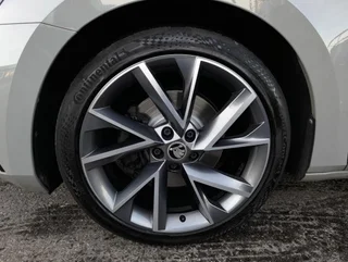 Superb Kombi SPORTLINE PHEV 156/218 DSG - Image 16