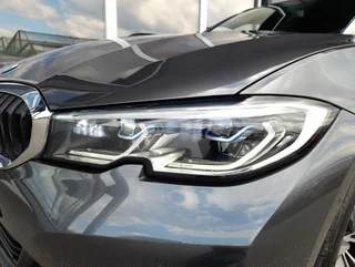 330 e Touring SPORTLINE 4x4 Aut. - Image 18