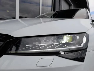 Superb Kombi SPORTLINE PHEV 156/218 DSG - Image 17