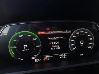 e-tron 50 quattro S-LINE BLACK EDITION - Image 8