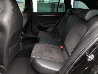 Superb Kombi SPORTLINE PHEV 156/218 DSG - Image 13