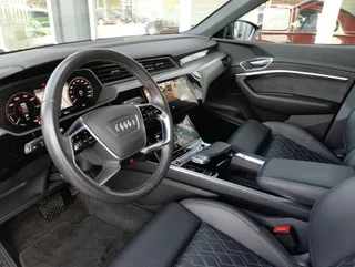 e-tron SB 50 quattro S-LINE - Image 8