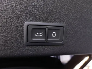 e-tron 50 quattro S-LINE BLACK - Image 16