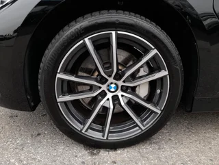 330 e Touring SPORT LINE 4x4 Aut - Image 21