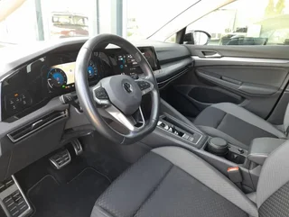 Golf VIII ACTIVE 2,0 TDI DSG - Image 4