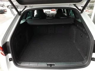 Superb Kombi SPORTLINE PHEV 156/218 DSG - Image 15