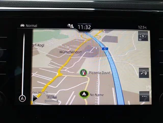 Superb Kombi STYLE PHEV 156/218  DSG - Image 5