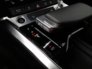 e-tron 55 quattro S-LINE - Image 7