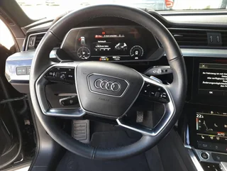 e-tron SB 50 quattro S-LINE - Image 10