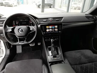 Superb Kombi SPORTLINE 156/218 PHEV DSG - Image 3