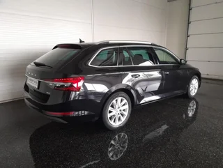 Superb Kombi STYLE 2,0 TDI 4x4 DSG - Image 2