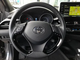 C-HR 2,0 Aut - Image 7