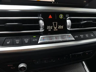 330 e Touring M-SPORT 4x4 Aut. - Image 6