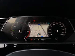 e-tron SB 50 quattro S-LINE - Image 6