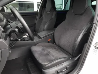 Superb Kombi SPORTLINE 156/218 PHEV DSG - Image 12