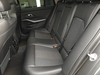 320 Touring 4x4 Aut - Image 13