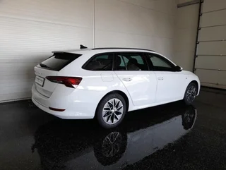 Octavia Combi TOUR 2,0 TDI DSG - Image 2