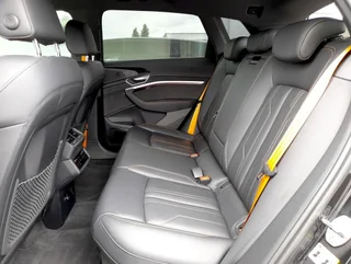 e-tron 50 quattro S-LINE BLACK EDITION - Image 14