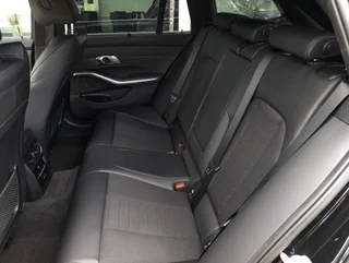 330 e Touring SPORTLINE PHEV Aut. - Image 11