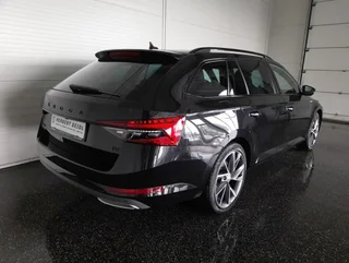 Superb Kombi SPORTLINE PHEV 156/218 DSG - Image 2