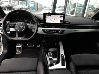 A4 Avant S-LINE 40 TFSI quattro S-tr - Image 3