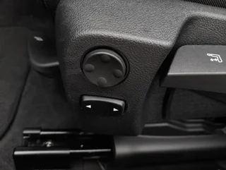 330 e Touring SPORT LINE 4x4 Aut - Image 10