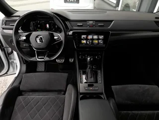 Superb Kombi SPORTLINE PHEV 156/218 DSG - Image 3