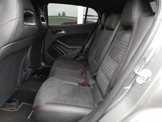 GLA AMG 4x4 200 d Aut - Image 11