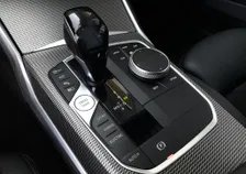 330 e Touring M-SPORT 4x4 Aut. - Image 8