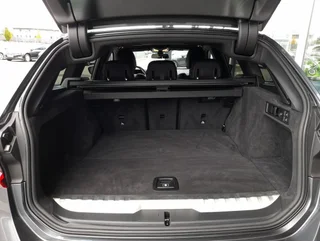 330 e Touring SPORTLINE 4x4 Aut. - Image 14