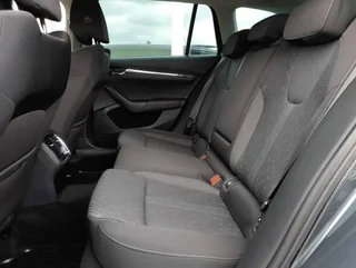 Octavia Combi FIRST ED 2,0 TDI DSG - Image 12