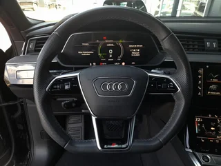 e-tron SB 50 quattro S-LINE BLACK EDITION - Image 8
