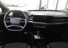 Q4 e-tron 50 quattro S-LINE - Image 4