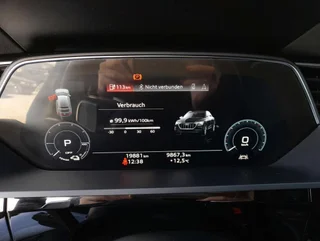 e-tron SB 50 quattro S-LINE - Image 9