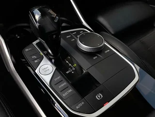 330 e Touring SPORT-LINE PHEV Aut. - Image 7