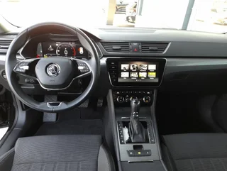 Superb Combi STYLE 156/218 PHEV DSG - Image 3