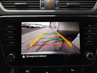 Superb Kombi STYLE PHEV 156/218  DSG - Image 4