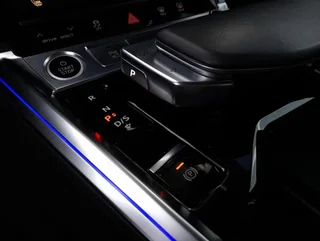 e-tron SB 50 quattro S-LINE - Image 7