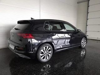 Golf VIII ACTIVE 2,0 TDI DSG - Image 2