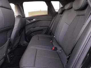 Q4 e-tron 50 quattro S-LINE - Image 12