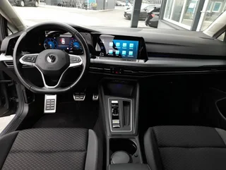 Golf VIII ACTIVE 2,0 TDI DSG - Image 3