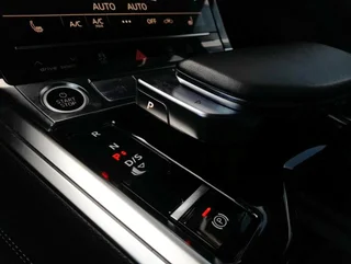 e-tron 55 quattro S-LINE - Image 8