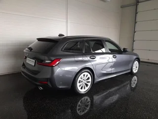 320 Touring 4x4 Aut - Image 2