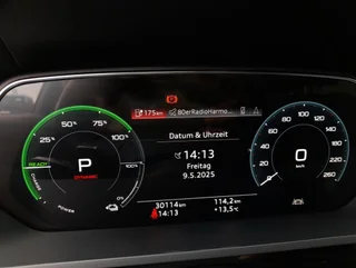 e-tron SB 50 quattro S-LINE BLACK EDITION - Image 9