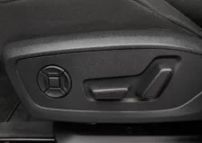 Q3 S-LINE 45 TFSI E PHEV S-tr - Image 11