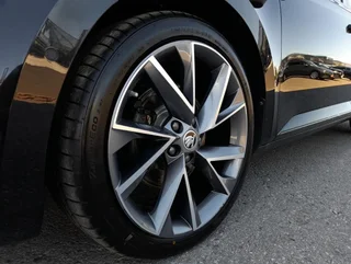 Superb Kombi SPORTLINE PHEV 156/218 DSG - Image 18