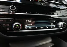 530 e TOURING M-SPORT 4x4 Aut - Image 6