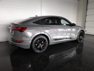 e-tron 50 quattro S-LINE BLACK EDITION - Image 2