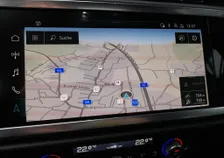 Q3 S-LINE 35 TDI Aut - Image 4